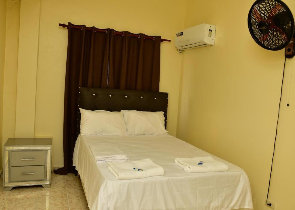 Hotel Freedom นากวา ภายนอก รูปภาพ